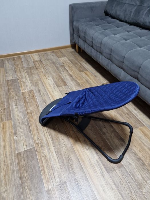 продам   шезлонг качалка