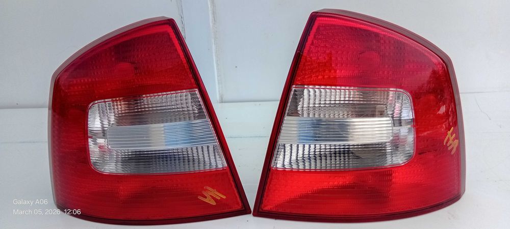 Stop Stanga Dreapta Skoda Octavia 2 Break FaceLift