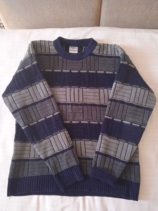 Продам джемпер, пуловер мужской.