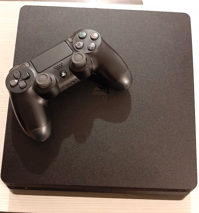 Playstation 4 Ps4 Slim 1TB Modat + Multe Jocuri Impecabil
