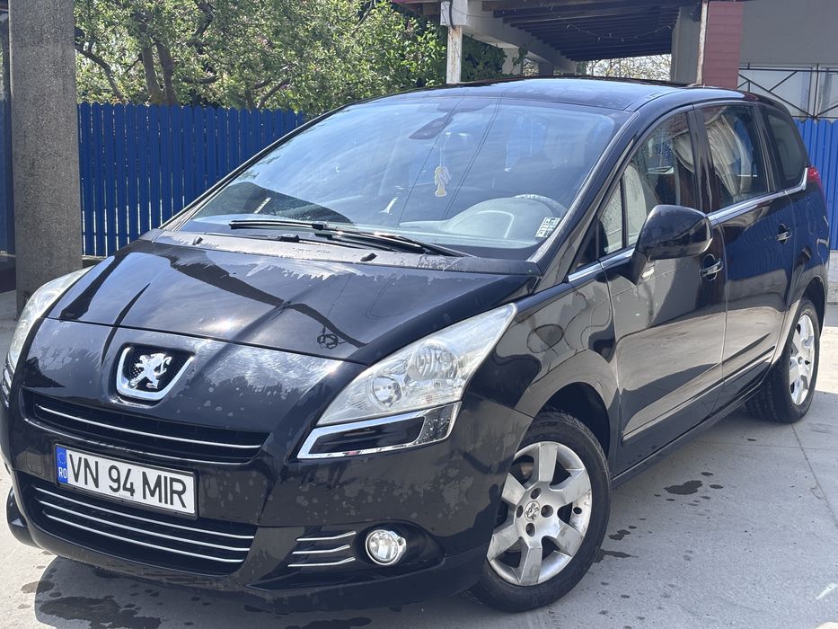 Peugeot 5008 2012
