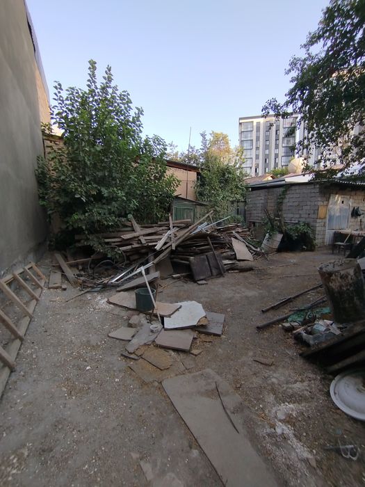 Продаётся участок на улице Баку под строительство