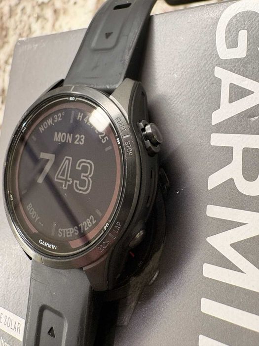 Часовник Garmin Fenix 7S Sapphire Solar