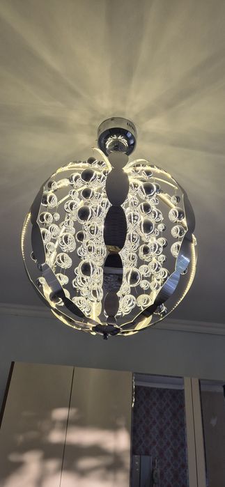 Люстра LED с шарами хромированная