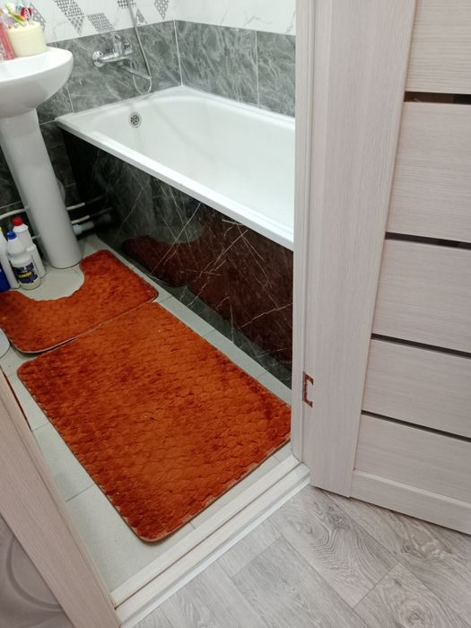 Продам самоклейка.