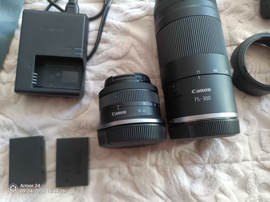 Фотоапарат Canon EOS R-100