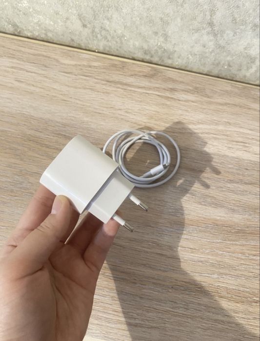 Зарядка на айфон