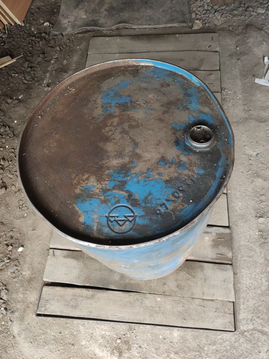 Продам металлическую бочку