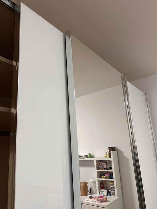 Dressing/ Dulap 270/222/69 cm 3 usi culisante sticla alba/oglinda