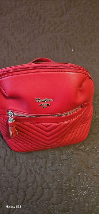 Дамски раници David Jones