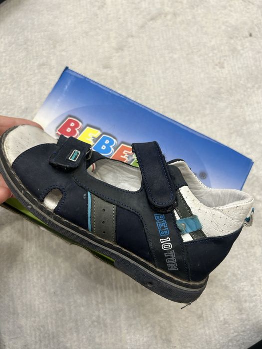 Продаются детские сандали