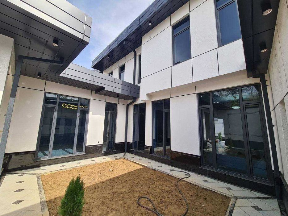 Продается интересный дом на Циалковского! 3.7 соток, новый уютный дом!