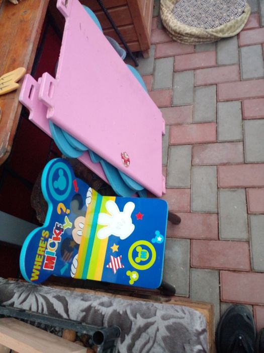 Детский столик с новым стульчиком  для дошкольника