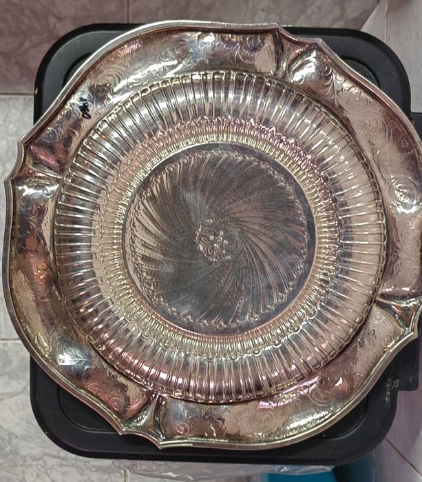 Сребърна кана за течности