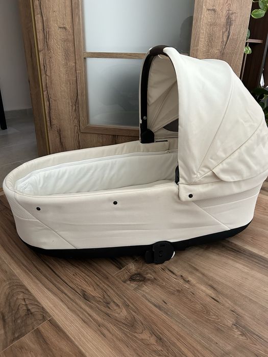 Кош за новородено Cybex Cot S Lux + подарък