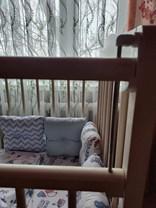 Детская кроватка