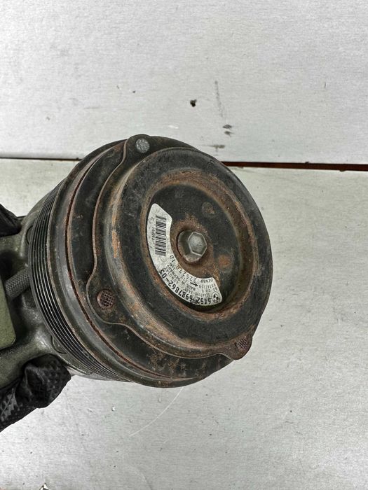 Compresor Clima BMW X1  2.0 D cod 4472601852 an 2008-2013
