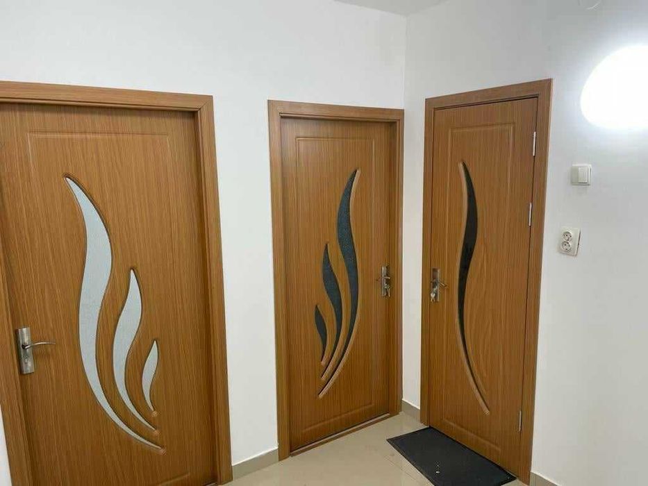 Proprietar ,ofer spatiu birouri cabinete  vitrina stradala cat tot peretele la bulevard intrare separat din strada  61 mp 3 camere  2 holuri