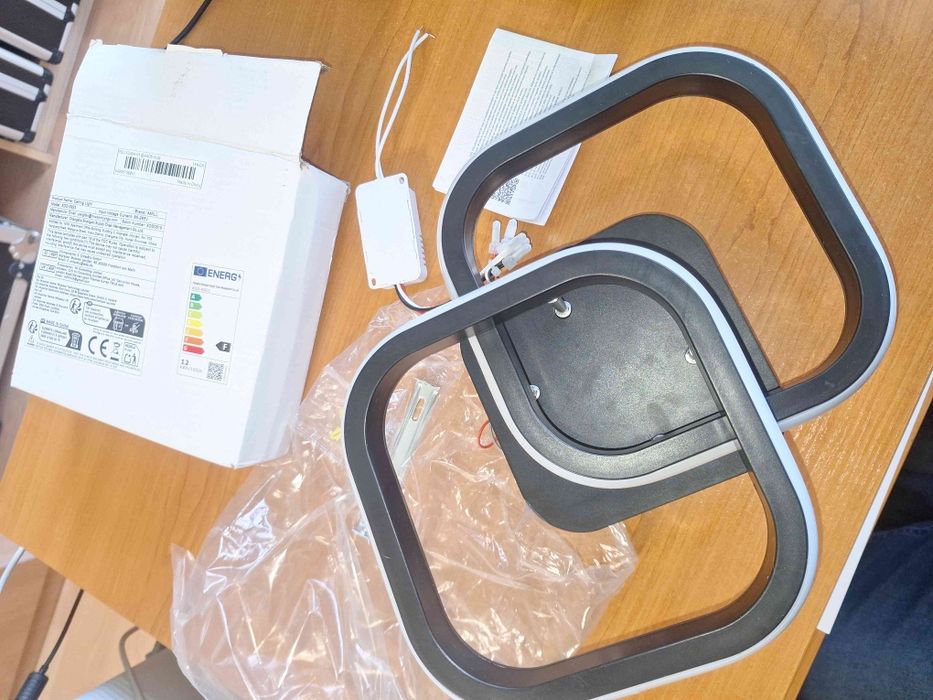 11.2-инчов 12W квадратен LED плафон, с ярка студена бяла/естествена