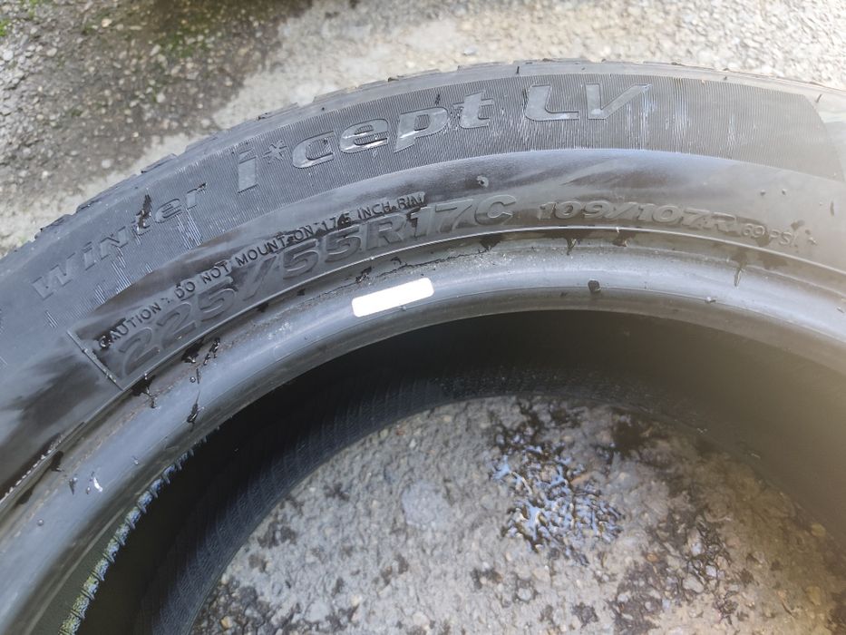 225/55/17" 2бр Hankook winter i sept, dot2921,7mm