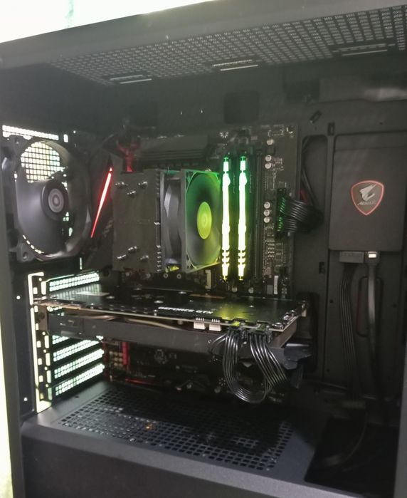 Kit monitor MSI 180 Hz, plus periferice Redragon