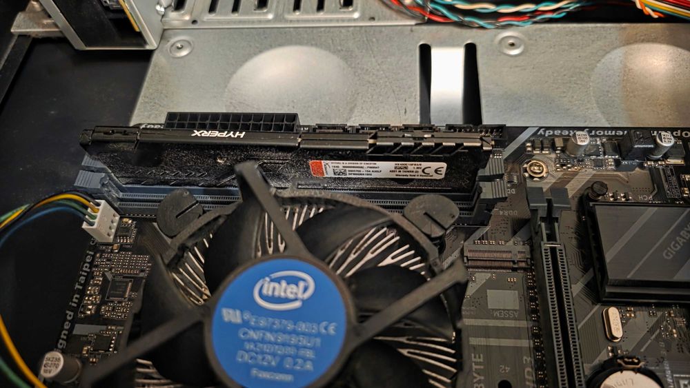 PC / Компютър CPU + MB + 8GB RAM DDR4 i3 9100F GB B365M HD3