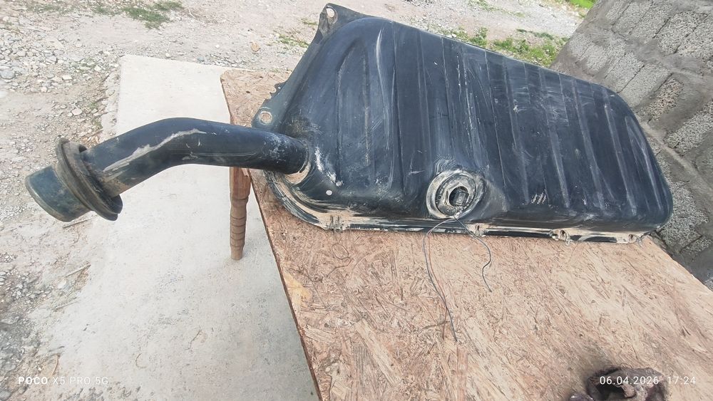 Бензобак 190 мерседес