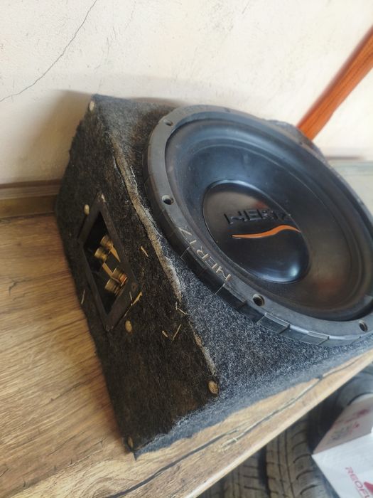 Сабвуфер автомобильный