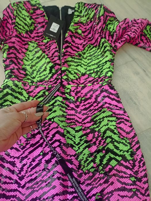 Супер ефектна дамска рокля с пайети