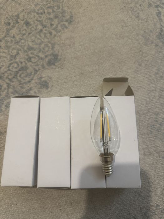 Лампочки 7W E14  4 штуки