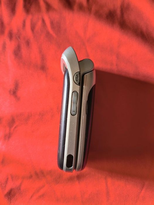 Sony Ericsson z525a cingular ( liber de rețea,lb română)
