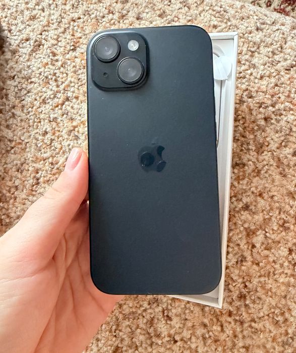 iPhone 15, память 128 гб