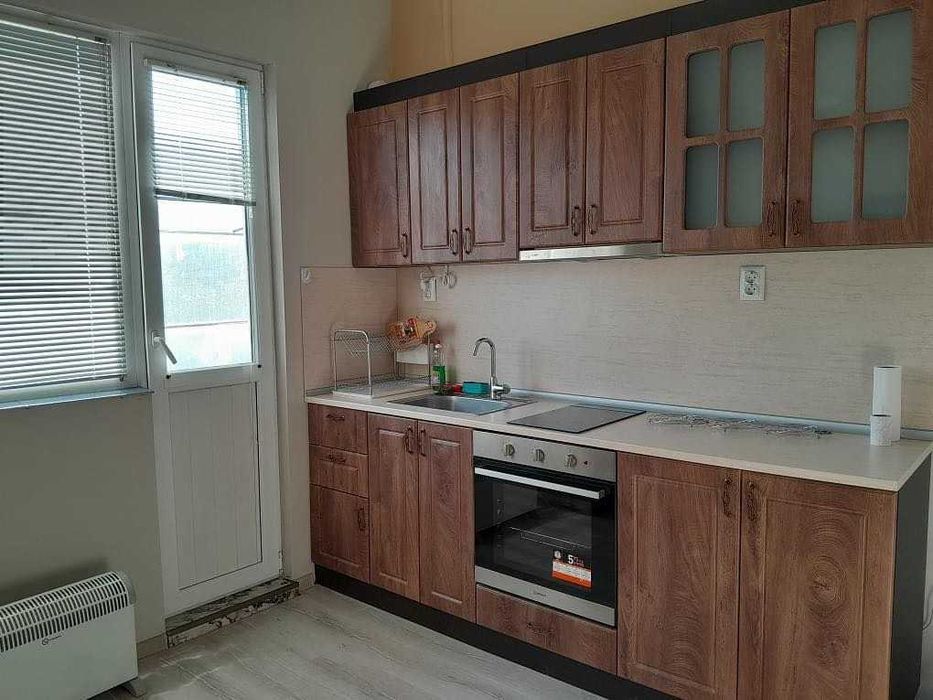 Дава се под наем Тристаен апартамент в Пловдив, Мараша - 95 кв.м за 425 € - Снимка #2