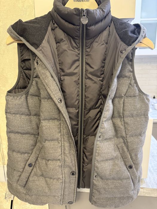 Теплая безрукавка