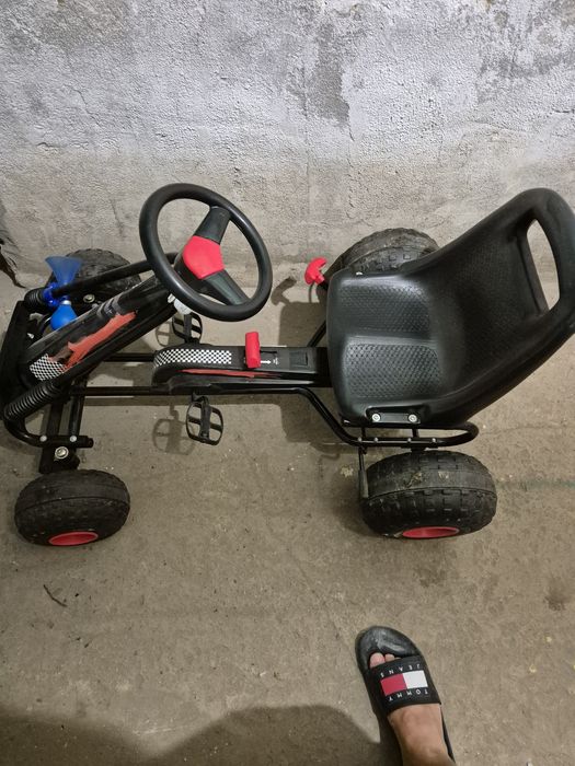 cart cu pedale copii