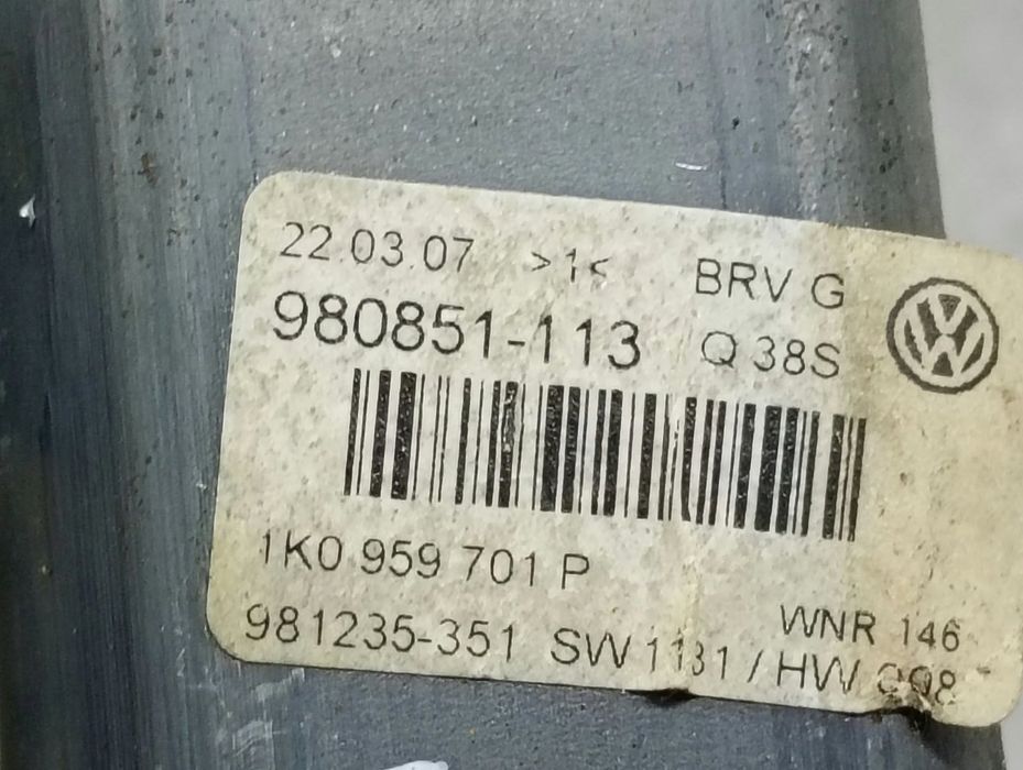 Motoras geam stanga fata 1K0959701P Volkswagen Passat B6 (2005 - 2010) 2.0 tdi BMR