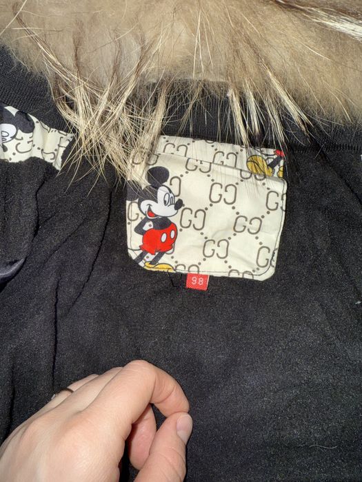 Детская куртка со штанами.