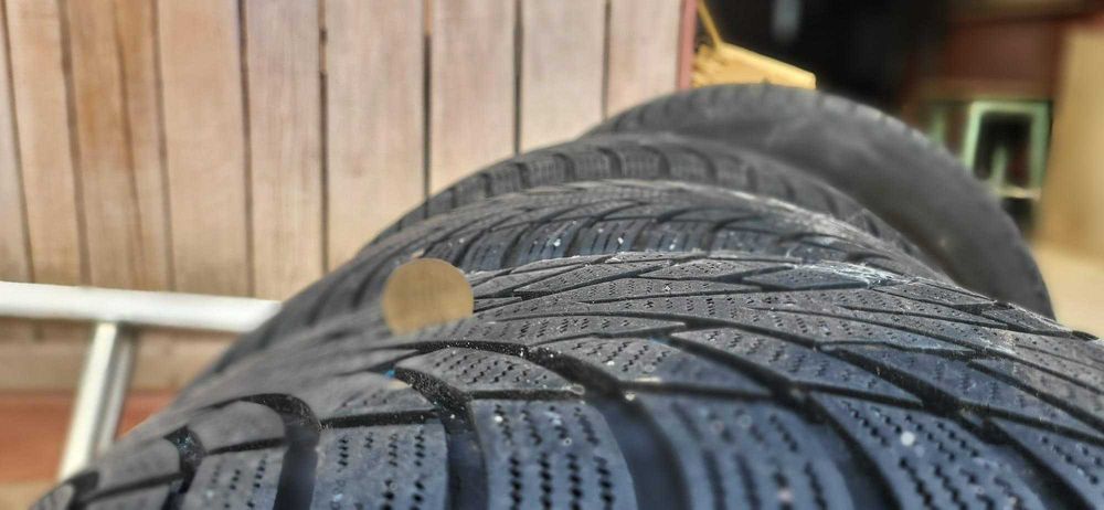 Set 4 anvelope iarna 225/55R16 + 4 jante