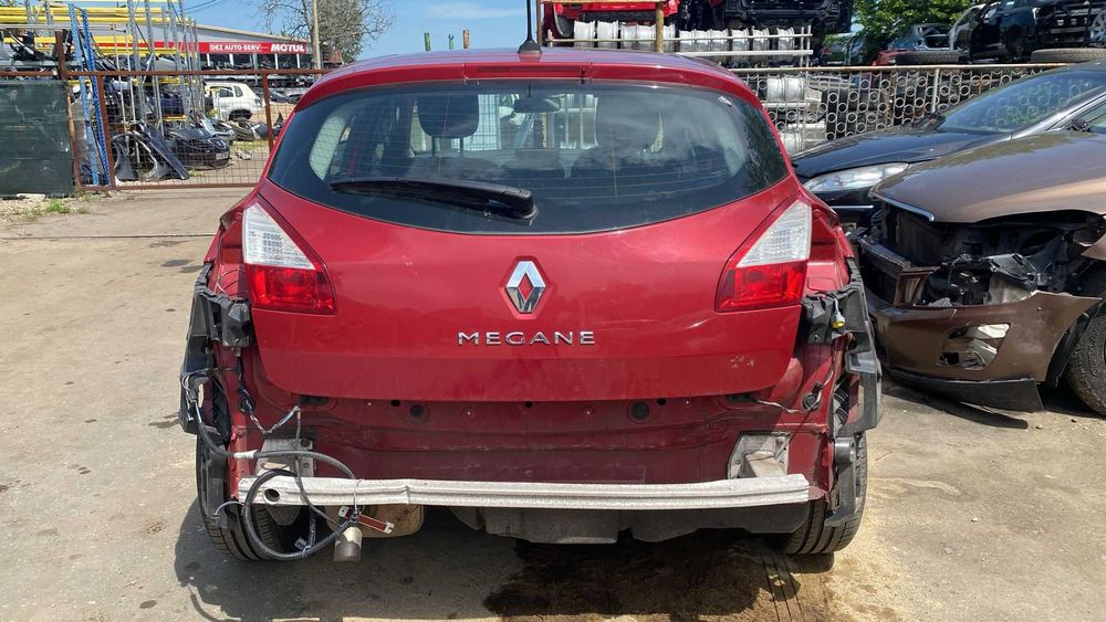 Dezmembrez Renault Megane 3 1.5 DCi an 2014