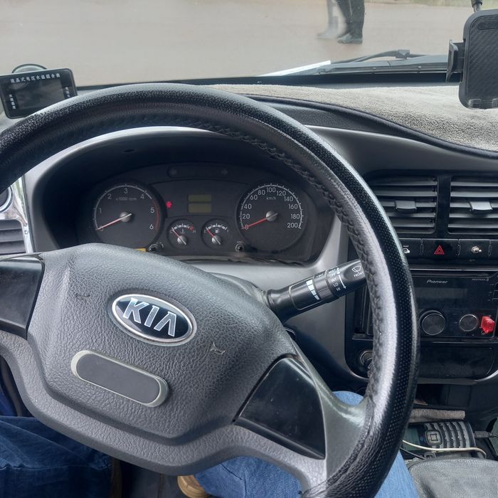 Киа бонго 3 1 тон 2013