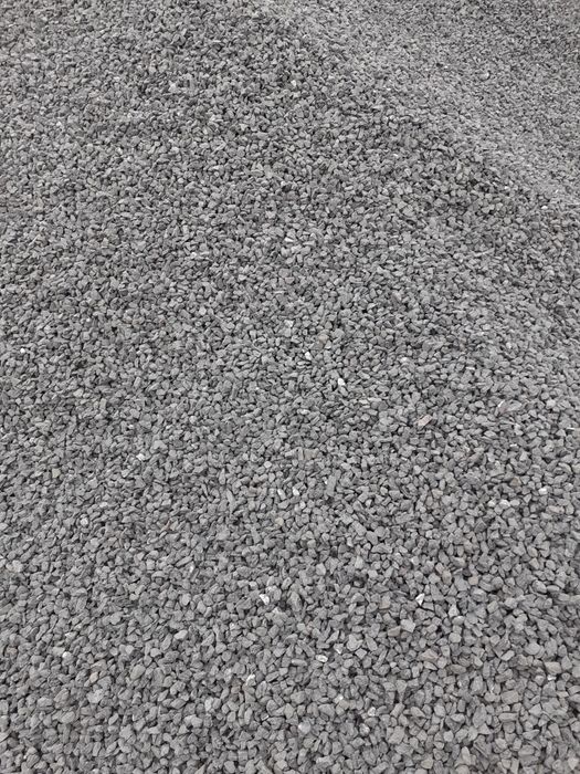 Piatră concasată ,nisip,sort,pământ negru