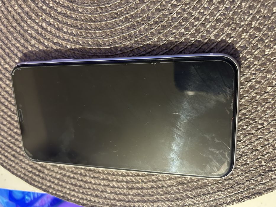 iPhone 11 64GB Alb – Stare Bună