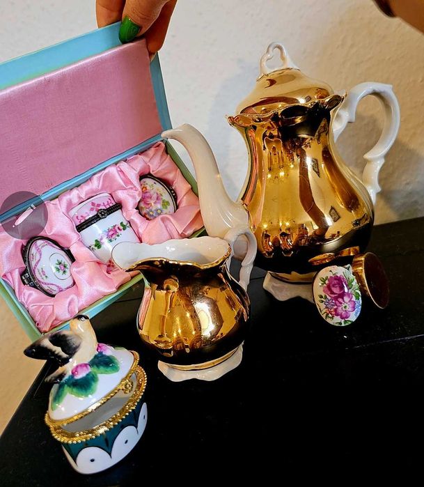 Порцеланов комплект- бижутерни кутии