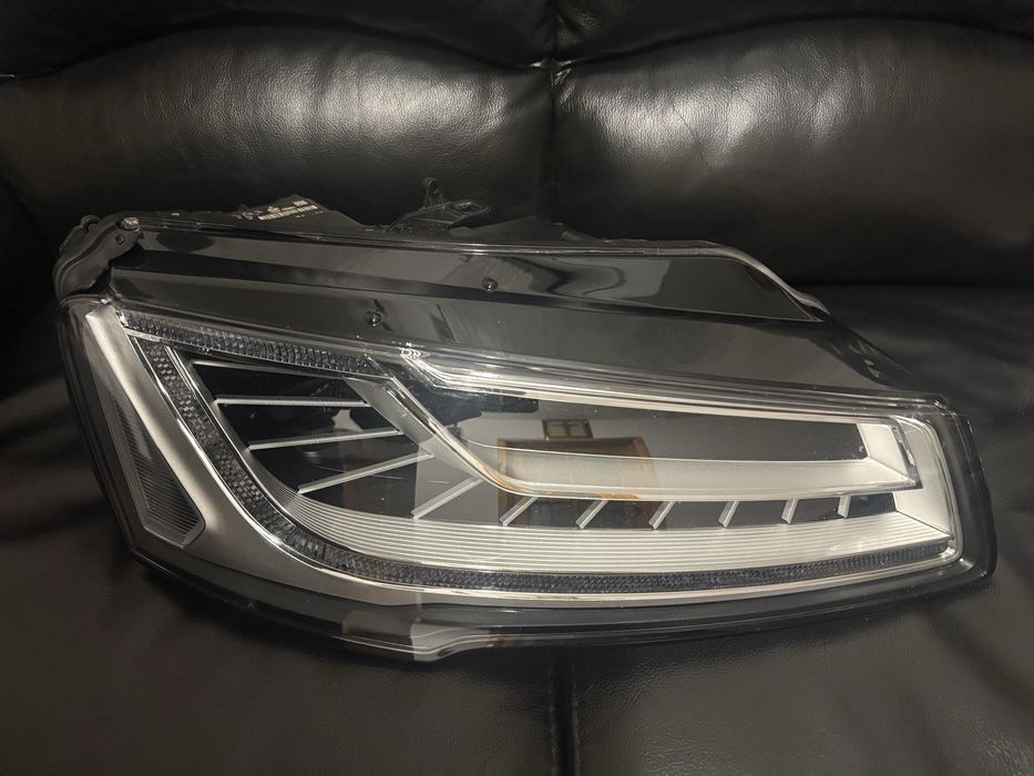 Audi A8 piese de vanzate