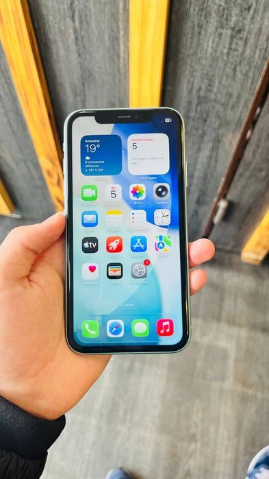 Продам айфон 11 в идеальном