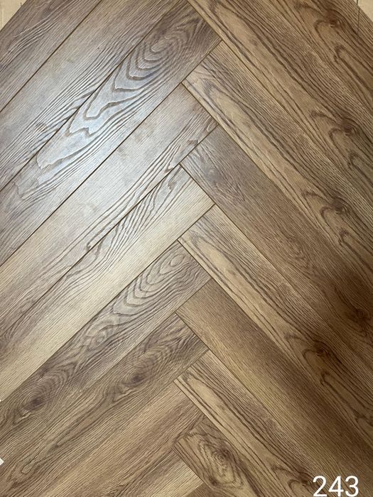 Ламинат "английская ёлочка"