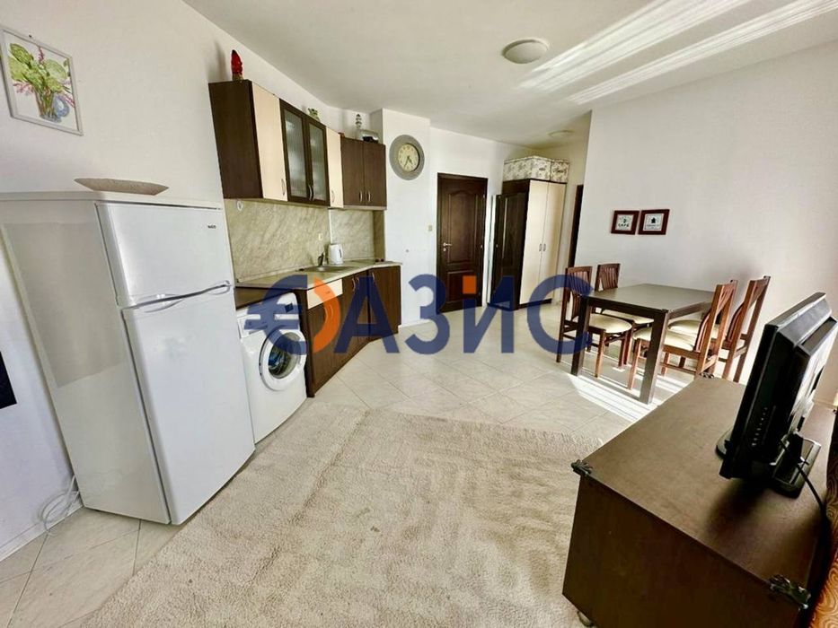 Продава се Двустаен апартамент в Свети Влас - 69 кв.м за 1305 €/кв.м - Снимка #8