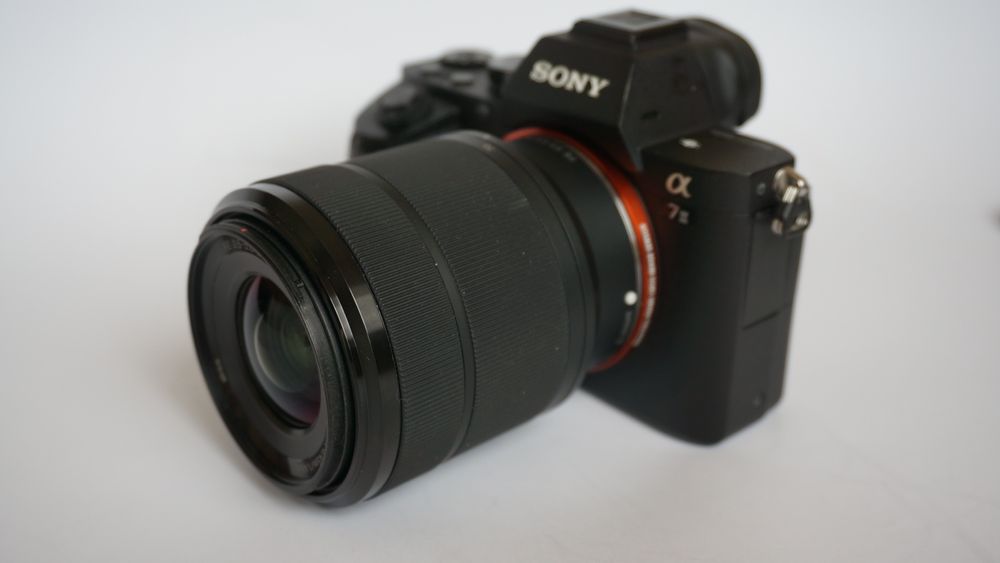 Sony Alpha 7 II 28-70kit фотоапарат и обективът. 8000 снимки
