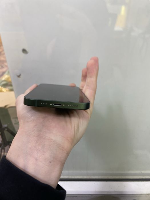 Продам iphone 13 128gb