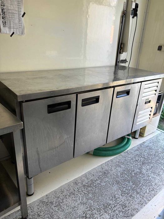 De vanzare rulota comerciala tip fast food